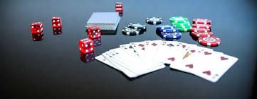 Meja live casino dealer langsung di platform rr99 Indonesia